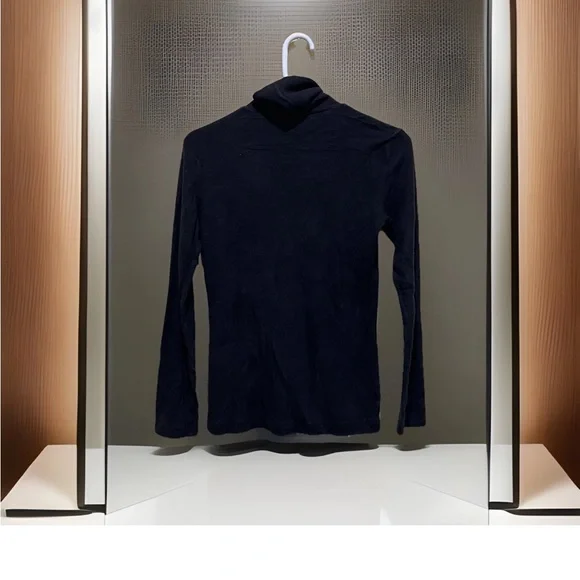 Uniqlo Turtleneck Long Sleeves Black Top Size M - Picture 6 of 10